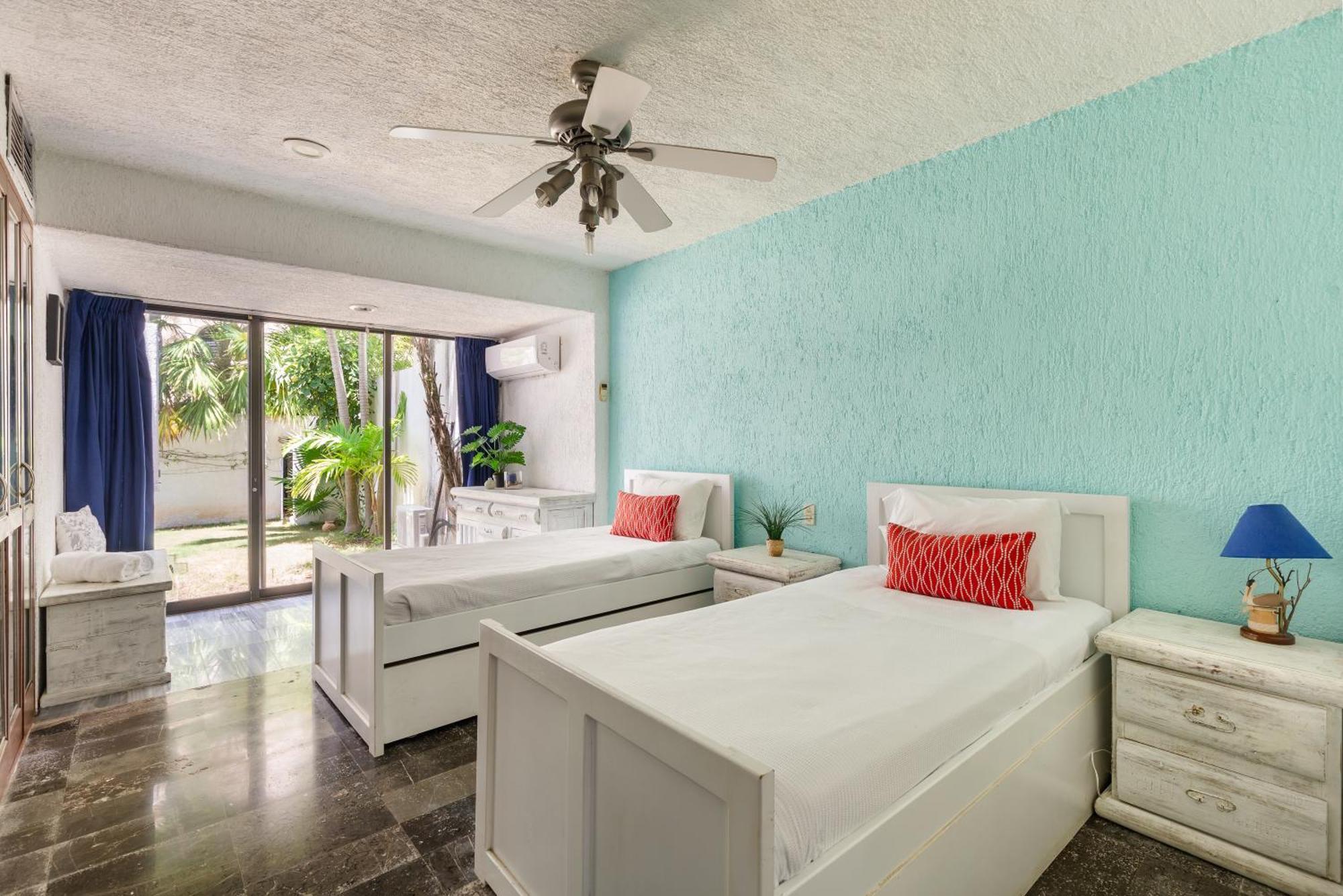 Large House - Walking To Beach - 10 Guests! Cancún Buitenkant foto