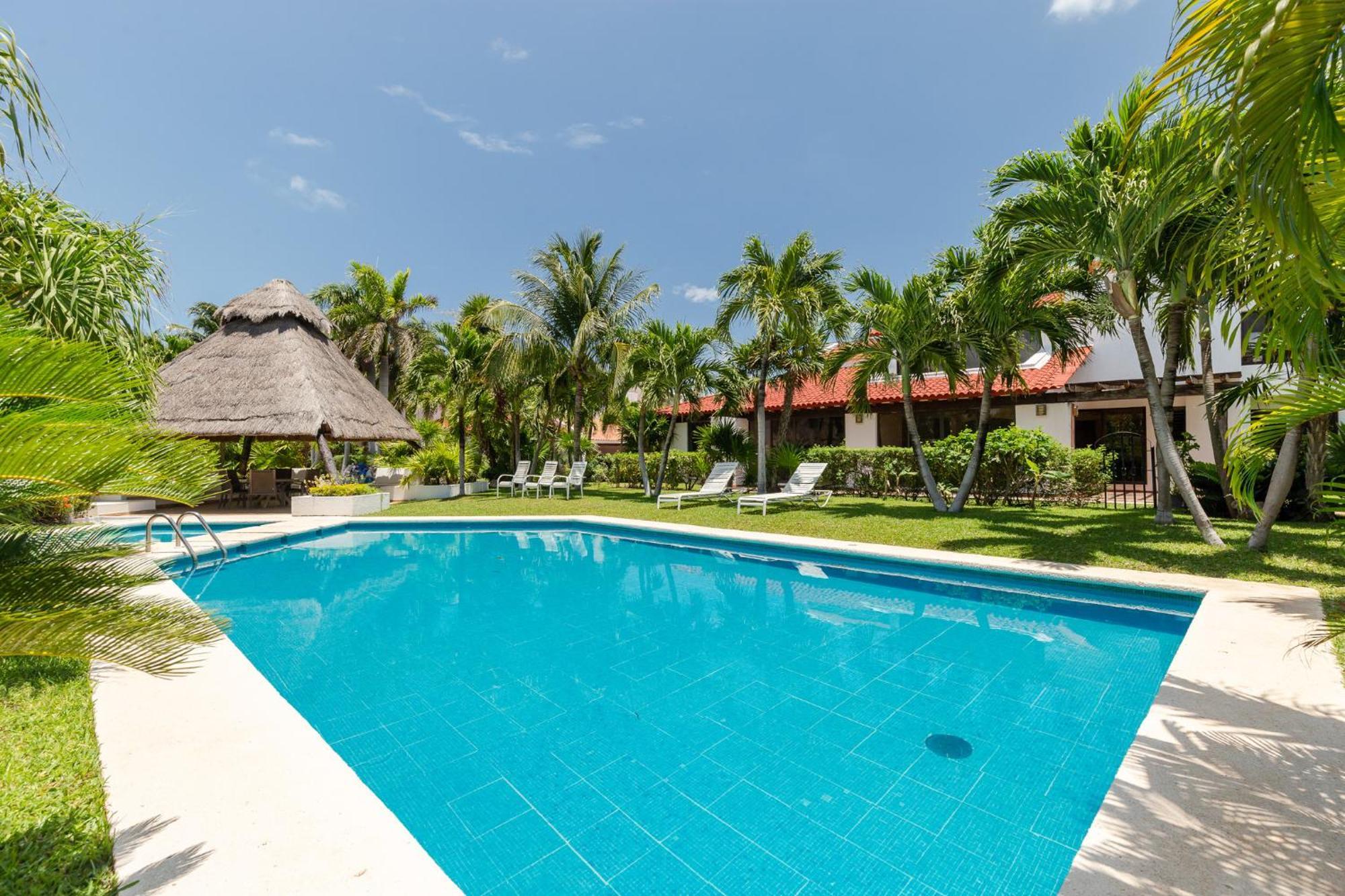 Large House - Walking To Beach - 10 Guests! Cancún Buitenkant foto
