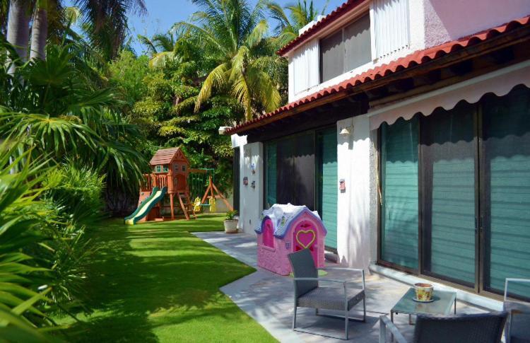Large House - Walking To Beach - 10 Guests! Cancún Buitenkant foto